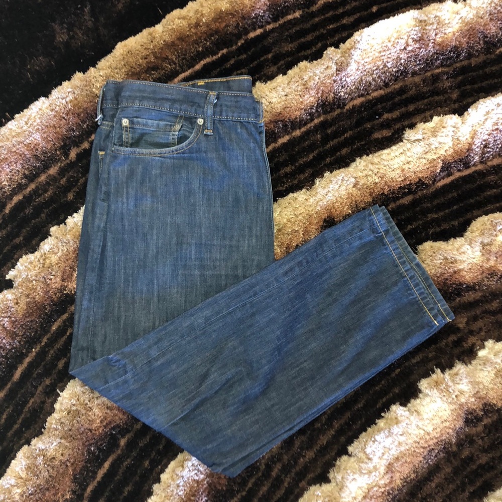 Levis jeans